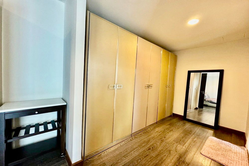 picture For Rent Penthouse !!🔥 Code C20240200005....The Crest Ruamrudee, 3 bed, 3 bath, 1 maid's room, high floor 14+, furnished, ready to move in 📣 - 10/10