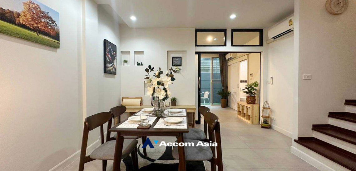 รูป 🔼🔽 AccomA 📩 Home Office 4 BR Townhouse in Klong Tan (AA33995) - รูปที่ 3/20