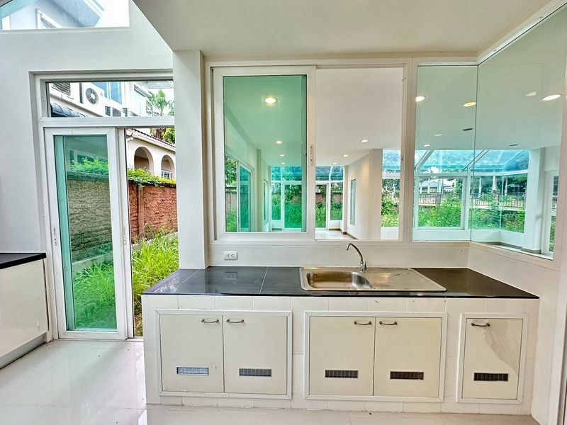 picture Luxury detached house for sale, Casa Legend Sriracha, near the motorway, prime location, great  price - 7/20