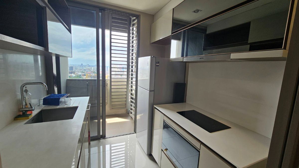 picture Available for rent! The Room Rama4 1 Bedroom with 45sqm. Fully furnished no damaged from earthquake. Ready to move in - 10/15