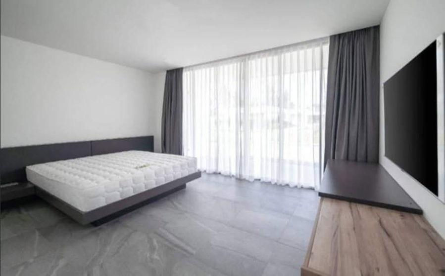 picture Luxury 3-storey house with elevator for rent in Pattaya - 3/12