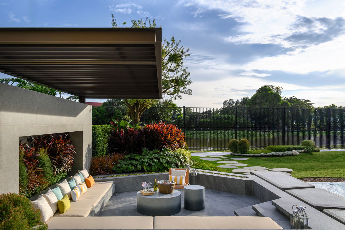รูป ขายบ้านเดี่ยวริมน้ำ สไตล์รีสอร์ท | โครงการ สราญสิริ บางนา แต่งครบ จบ เข้าอยู่ได้เลย - รูปที่ 2/22
