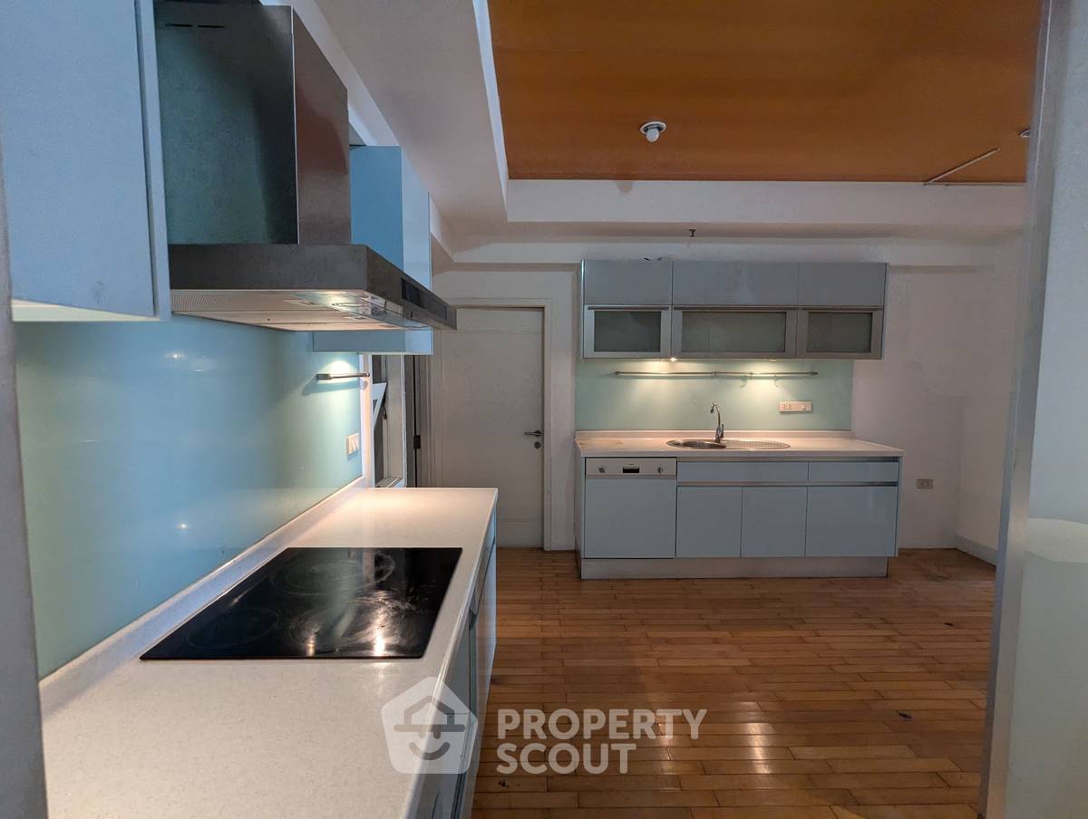 picture 3-BR Condo at Riverine Place in Suan Yai (ID 1852195) - 7/18