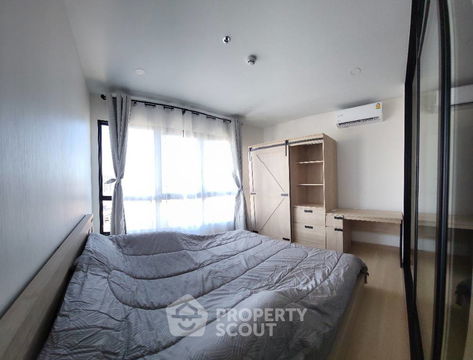 1-BR Condo at Supalai Loft Prajadhipok-Wongwian Yai near BTS Wongwian Yai (ID 885807)