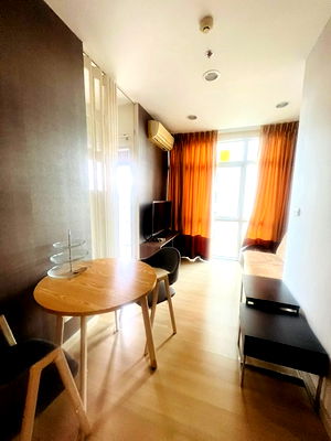 Condos for rent Esplanade Ratchadapisek  : ✨ Washing machine included. Chewathai Ratchaprarop Condo, 1 bedroom, 35 sq m, 16th floor, only 14,000 baht. 🏡💖