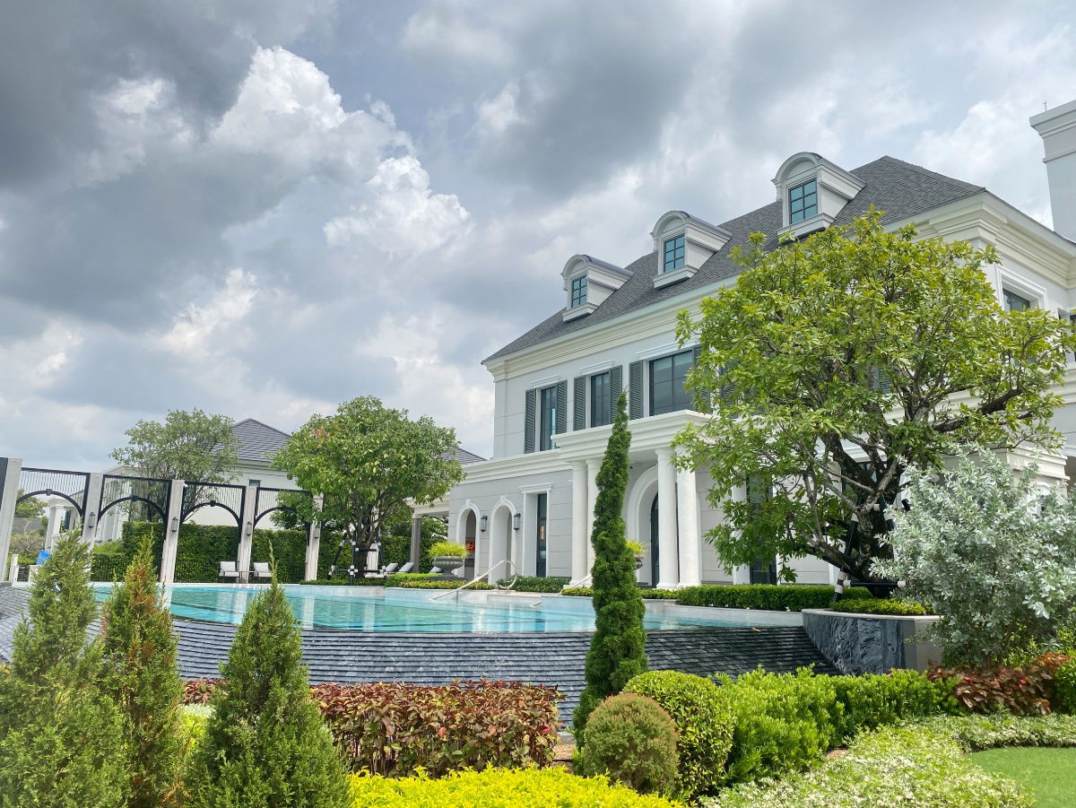 รูป 🌟 แปลงพิเศษ! Masefield ติดสวน 🏡 บ้านเดี่ยวหรูสุดคุ้ม 💎 ในโครงการเศรษฐสิริ บางนา กม.10 📍 ใกล้เมกาบางนา 🛍️ เดินทางสะดวก ใกล้สนามบิน ✈️ - รูปที่ 3/17
