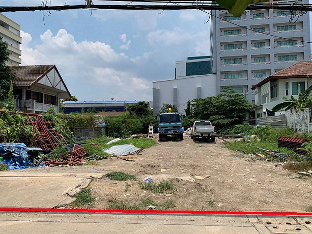 รูป ขายที่ดินเปล่า ซ.รัชดาภิเษก 32 ใกล้รถไฟฟ้าใต้ดิน ลาดพร้าว ขนาด 191.6 ตารางวา ถมแล้ว เหมาะสร้างบ้านพักอาศัย - รูปที่ 1/8