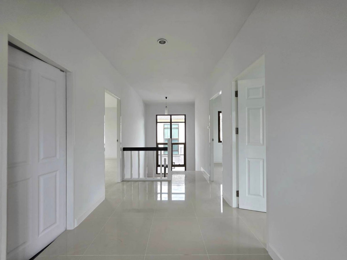 รูป บ้านรีโนเวทใหม่ทั้งหลัง หมู่บ้านวิสต้าวิลล์ (B1 B2) ลำลูกกา คลอง 3 ซอยเปียร์นนท์ ถนนชลมาร์คพิจารณ์ - รูปที่ 26/36