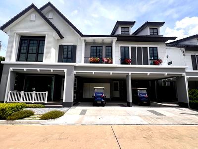 ขายบ้านเดี่ยว : บ้านเดี่ยวหลังใหญ่ที่สุดในโครงการ ติดคลับเฮาส์และทะเลสาบ
