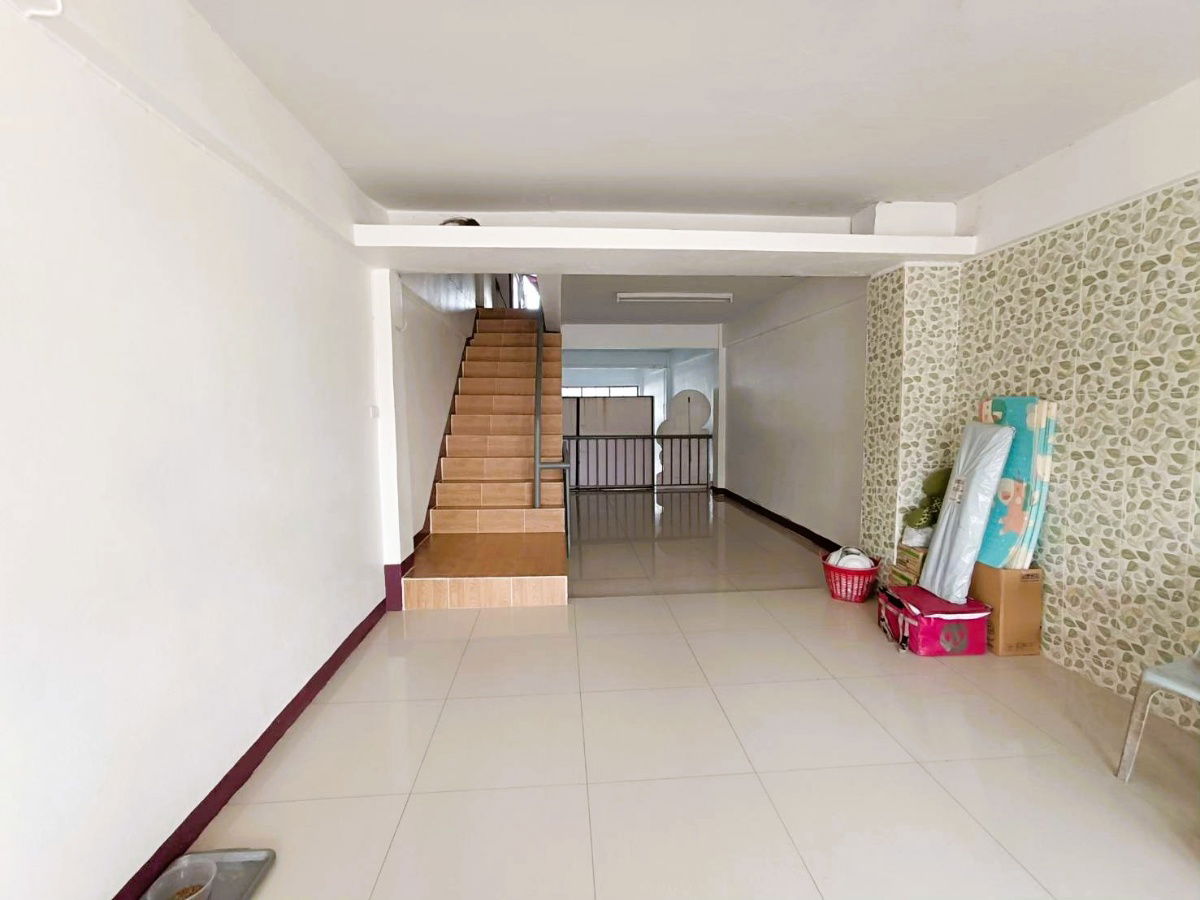 picture **Prime Commercial Opportunity! Fully Renovated Building on Rattanathibet Road – Near MRT, Parking Available, Ideal for Business or Home Office!** - 9/19