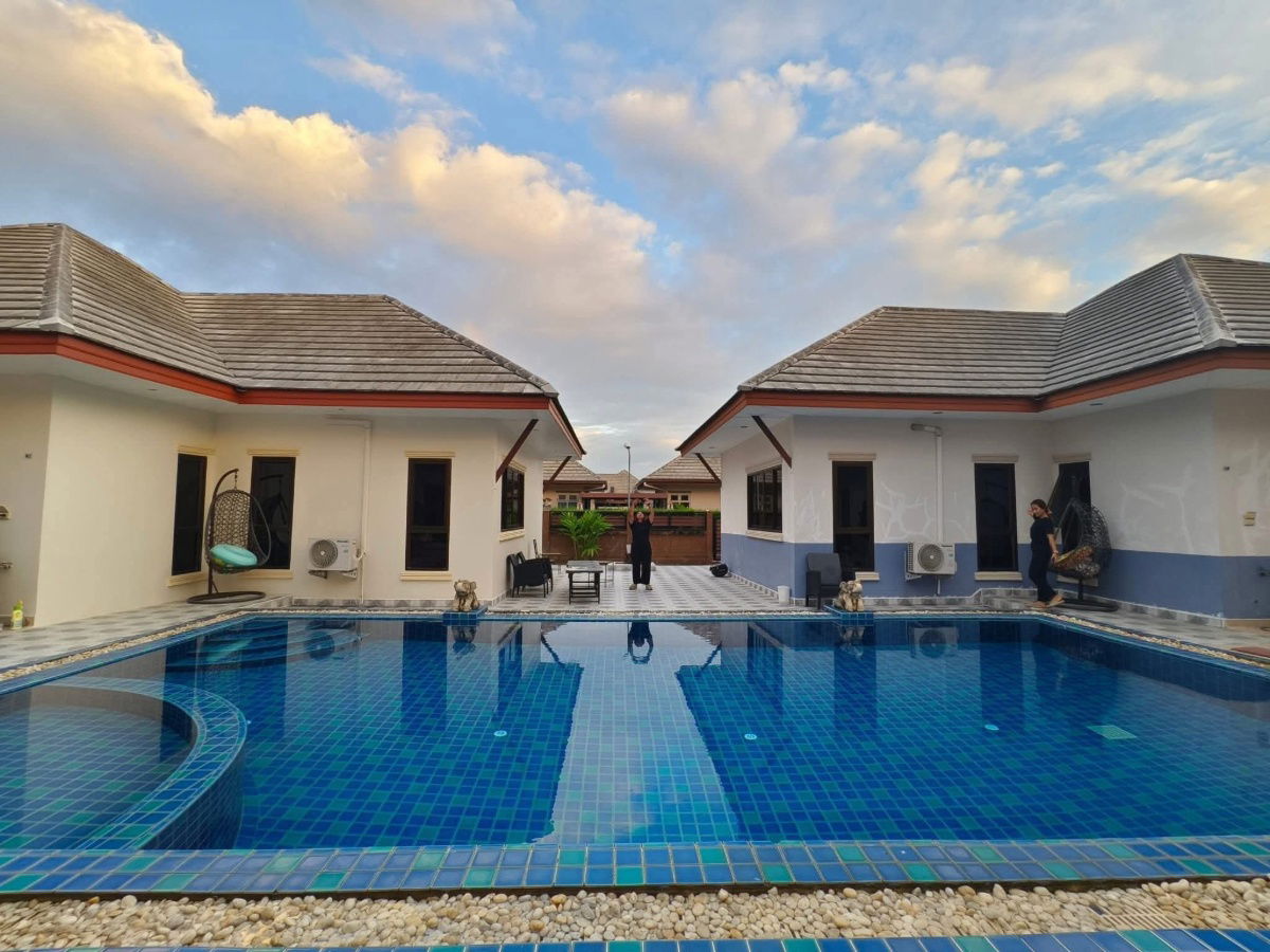 picture Baan Pool Villa Huai Yai 4 houses next to each other - 4/14