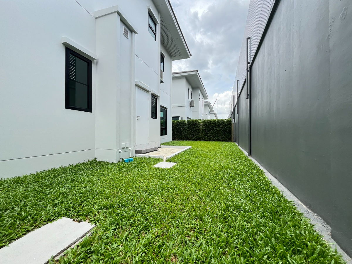 รูป 2 Units สุดท้าย ที่ดินใหญ่ หลังบ้านไม่ติดกับใคร!!! เศรษฐสิริ ดอนเมือง บ้านเดี่ยวสุดหรูทำเลดอนเมือง 4 ห้องนอน 4 ห้องนอน 2 ที่จอด พร้อมเข้าอยู่!!! - รูปที่ 6/15