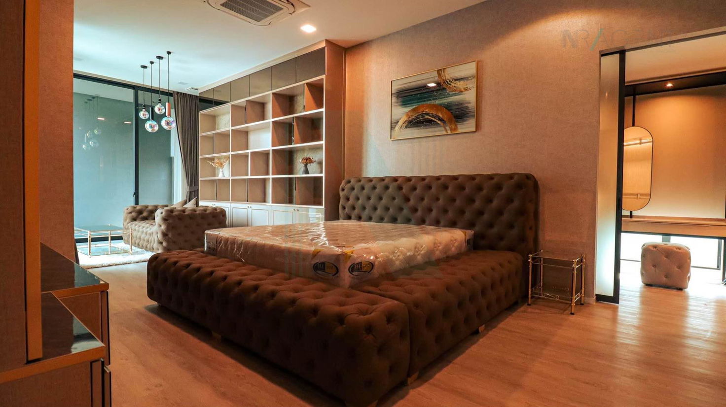 รูป 🔺 ขายบ้านเดี่ยว โครงการ วีเว่ กรุงเทพกรีฑา 3 ชั้น 5 ห้องนอน 6 ห้องน้ำ - รูปที่ 7/8