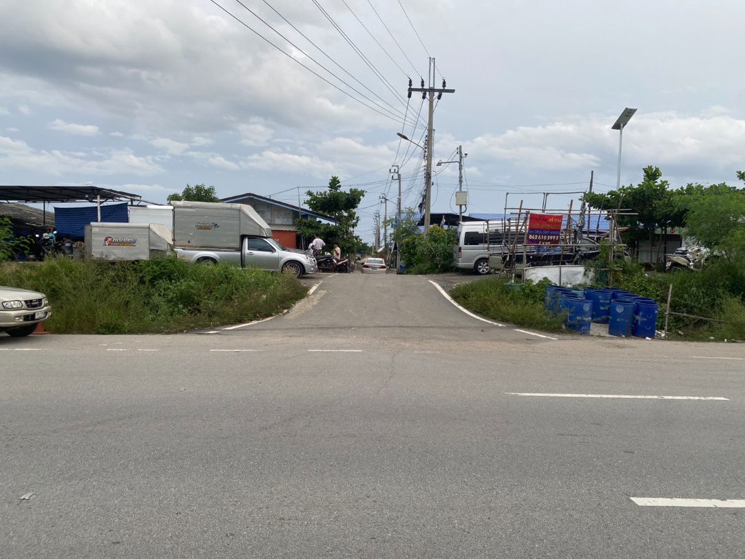 รูป ขายที่ดิน เทศบาลบางปู ซอย 126-1 อำเภอเมือง จังหวัดสมุทรปราการ จำนวน 146 ตารางวา ราคาตารางวาละ 15,000 บาท รวมเป็นเงิน 2,190,000 บาท (ราคารวมภาษีที่ดิน) - รูปที่ 8/18