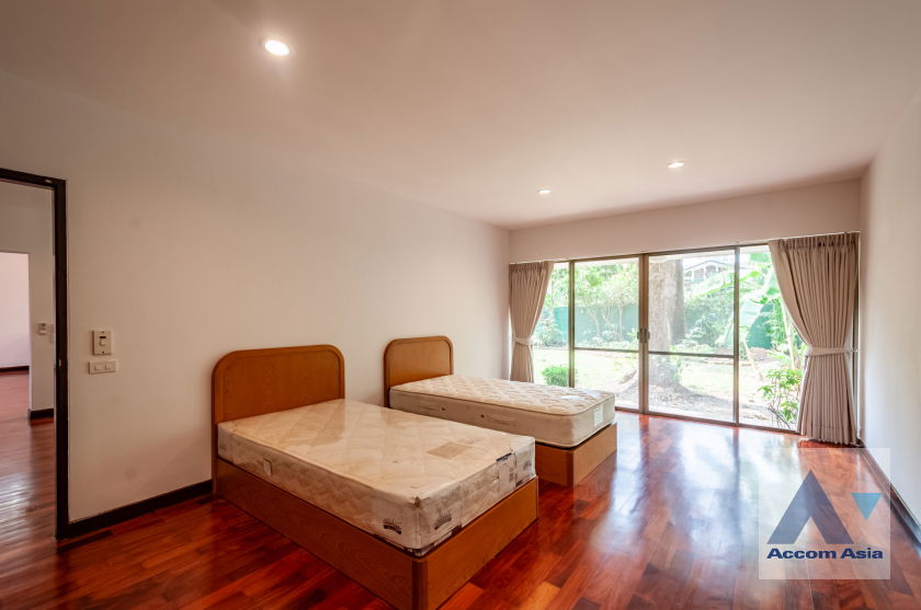 picture 🔼🔽 AccomA 📩  3 BR House in Khlong Ton Nuea (1720459) - 6/20