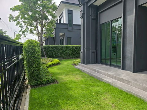 ขายบ้าน Behrens พร้อมโอนฯ หน้าสวน ลดสูงสุดกว่า 3,000,000 บาท!!