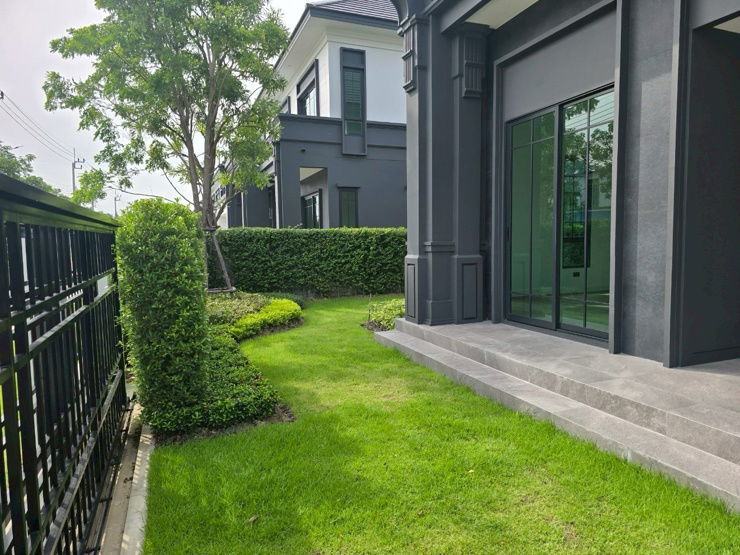 รูป ขายบ้าน Behrens พร้อมโอนฯ หน้าสวน ลดสูงสุดกว่า 3,000,000 บาท!! - รูปที่ 1/9