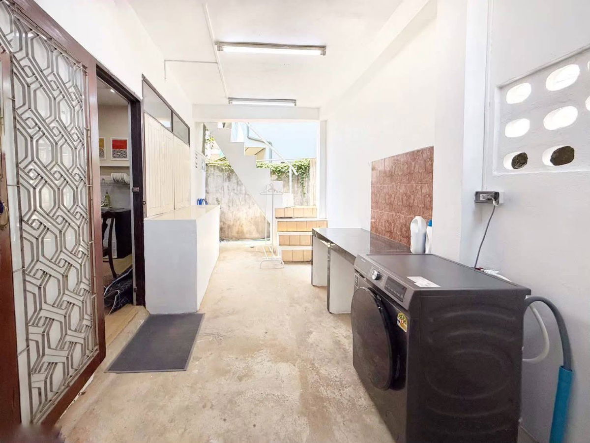 รูป เซ้งที่พักรีโนเวทใหม่ ทำเลทองกลางท่าแพ เหมาะสำหรับทำธุรกิจ Airbnb, Guesthouse, Hostel T.094-6511456 - รูปที่ 22/27