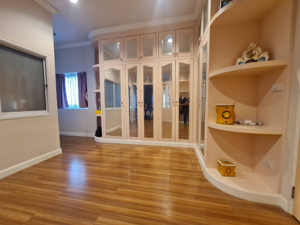 picture For sale: Luxury-style single house at Neo City Village, Don Muang. The property size is 174.1 square wah, located in the Sikan Subdistrict, Bangkok. - 16/24