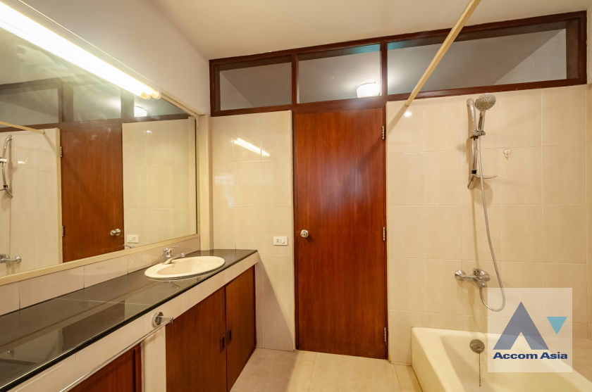 picture 🔼🔽 AccomA 📩  3 BR House in Khlong Ton Nuea (1720459) - 8/20