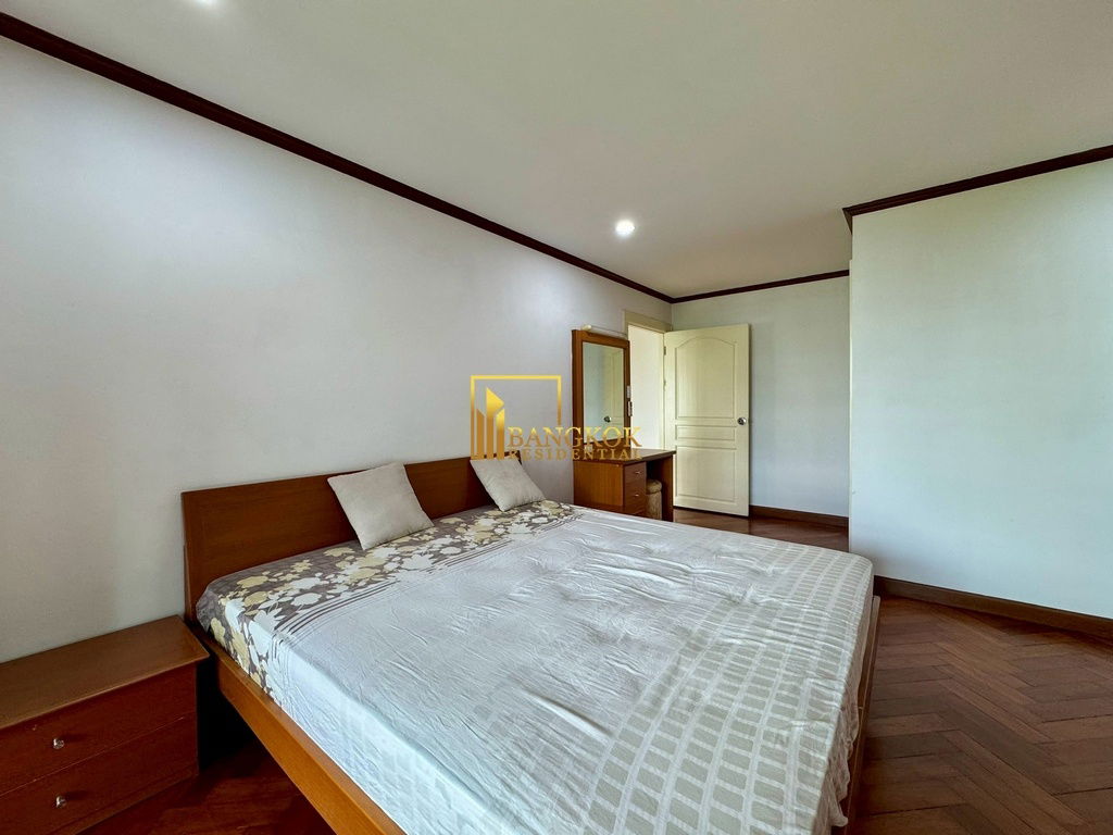 picture Navin Court | Bright and Airy 2 Bedroom Condo For Rent - BR60509CD - 22/38