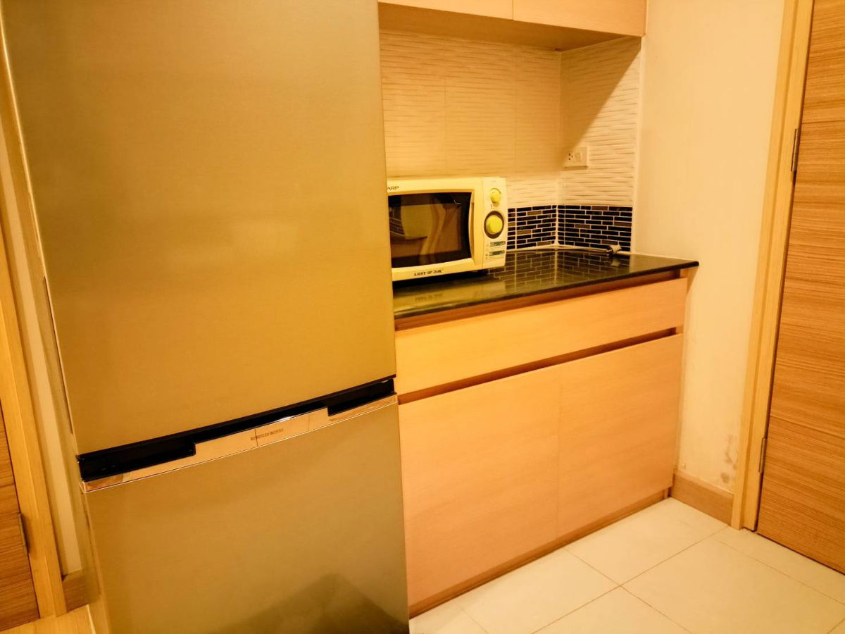 picture 🏡 For Rent: Modern Condo near Suan Dok Hospital – Perfect for Doctors, Professors, and Remote Workers - 26/35