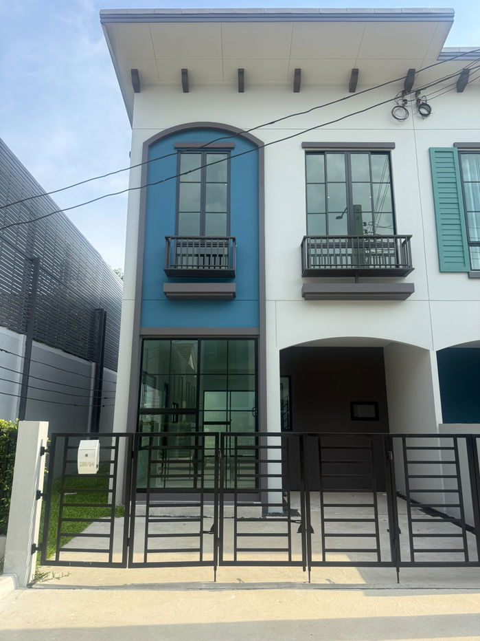 picture Townhome for Sale at Anasiri Ramkhamhaeng – Project by Sansiri - 1/11