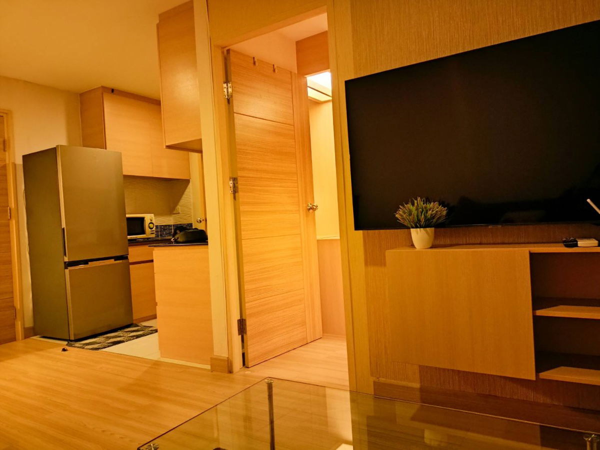 picture 🏡 For Rent: Modern Condo near Suan Dok Hospital – Perfect for Doctors, Professors, and Remote Workers - 28/35