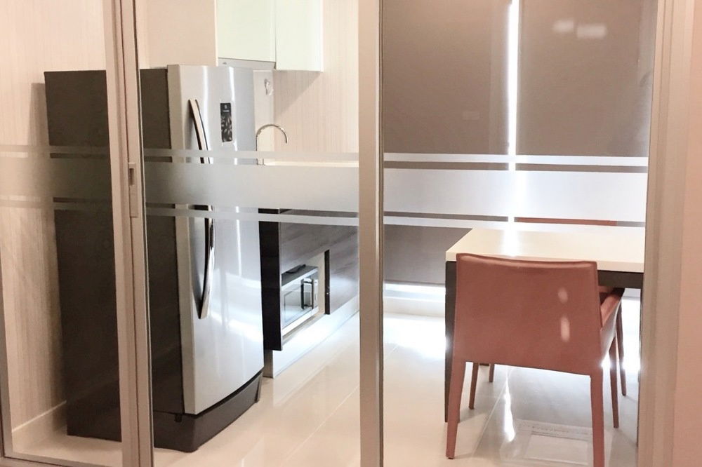 picture 🔥 Sale with tenant !!🔥 Code C20221200128..........Centric Sathorn - St. Louis, 1 bedroom, 1 bathroom, high floor 15++, furnished, Special Deal!!📣📣 - 4/5