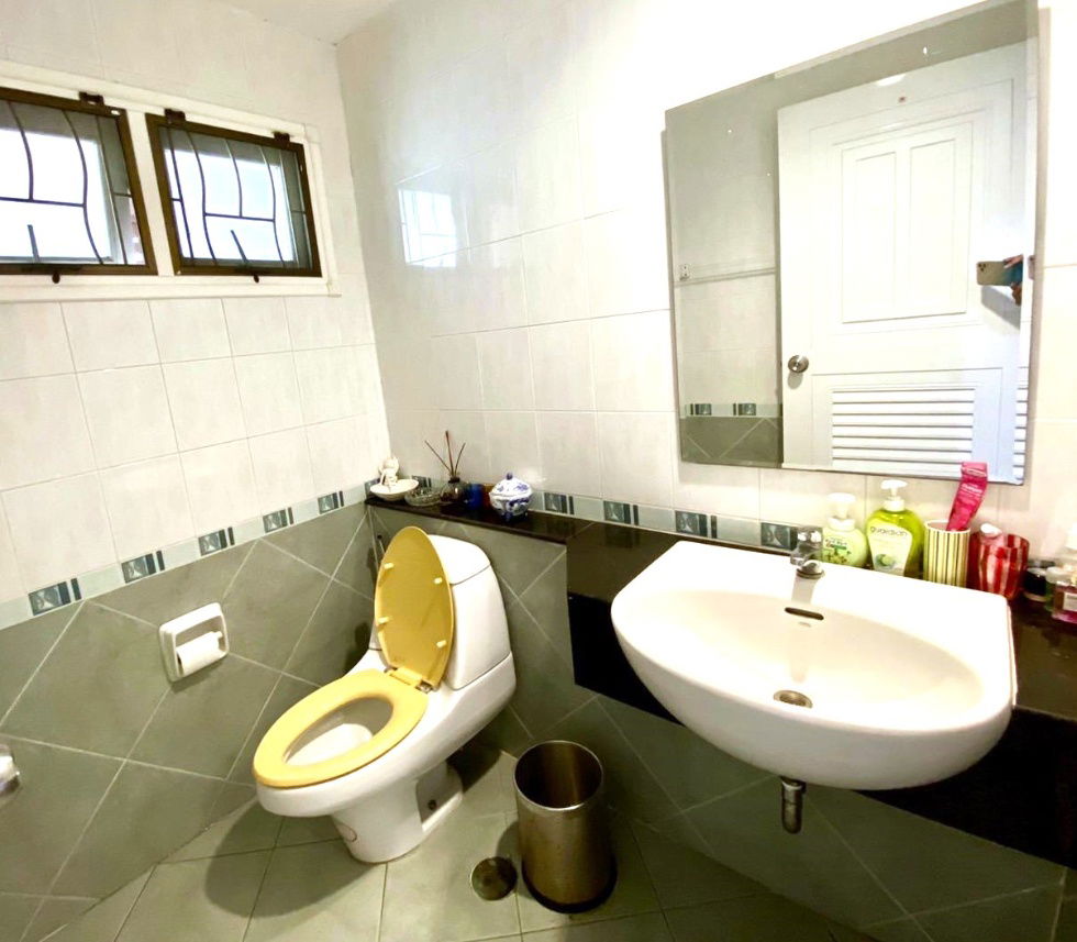รูป บ้านหรู ถูก สวย!! รวมอยู่ในบ้านหลังนี้ทั้งหมด บ้านเดี่ยวสไตส์ยุโรป  หมู่บ้าน ภัสสร 4 รังสิตคลอง 3 - รูปที่ 6/11