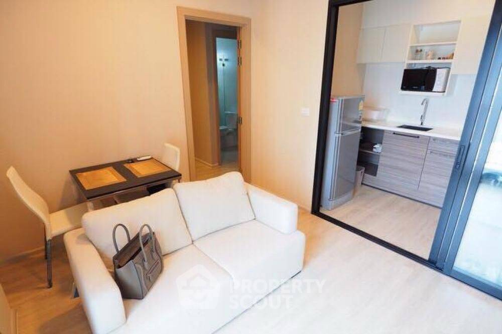 picture 1-BR Condo at Condolette Midst Rama 9 near MRT Phra Ram 9 (ID 2116146) - 2/8