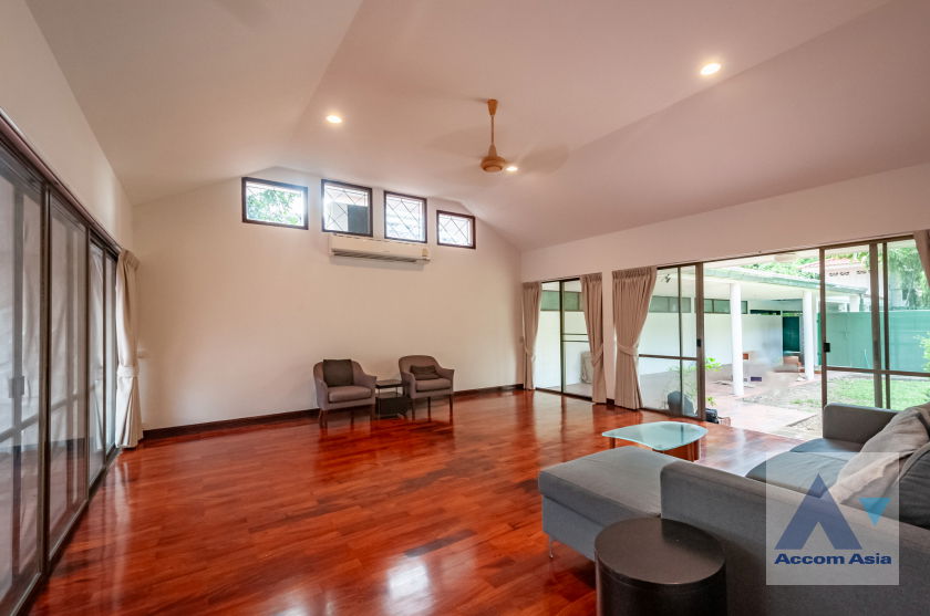 picture 🔼🔽 AccomA 📩  3 BR House in Khlong Ton Nuea (1720459) - 4/20