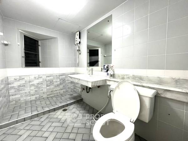 picture 1-BR Condo at Baan Suanthon Srinakarin Condominium in Bang Kaeo (ID 2230902) - 12/17