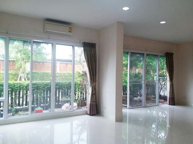รูป H-103 : บ้านหลังมุม 64 ตร.วา ม.บางกอก บูเลอวาร์ด เทพารักษ์-วงแหวน ขายต่ำกว่าประเมิน กู้ได้เกิน มีส่วนต่าง - รูปที่ 12/22