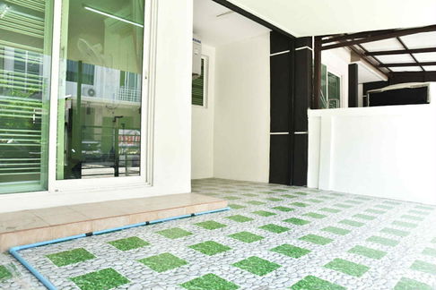ขายด่วน!! บ้านสวยพร้อมอยู่ ราคาดี หิ้วกระเป๋าเข้าอยู่ได้เลย กัสโต้ ท่าน้ำนนท์ พระราม 5  ทาวน์เฮ้าส์ บางศรีเมือง นนทบุรี 