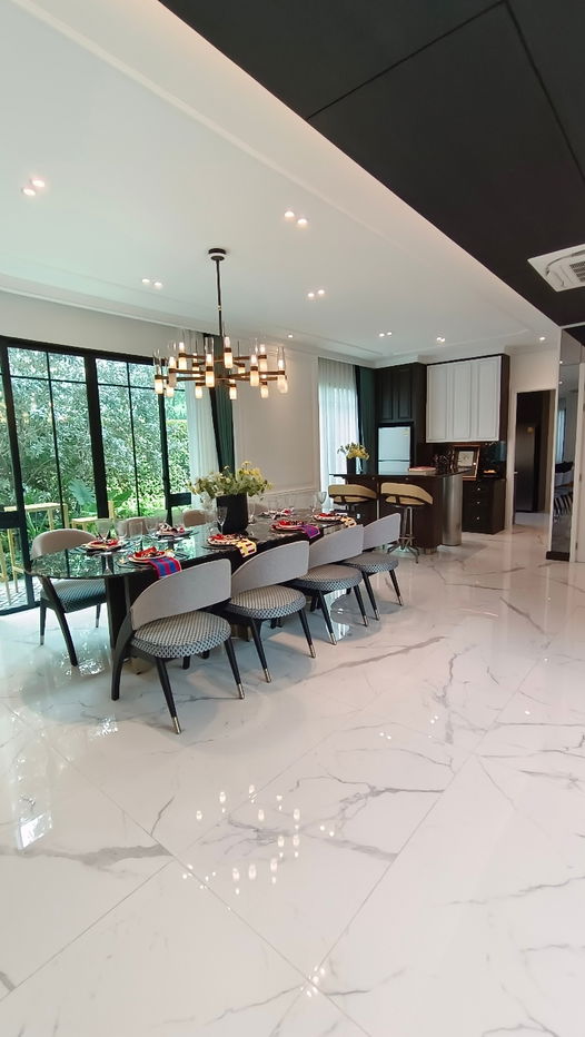 รูป บ้านตัวอย่างใหญ่สุดในโครงการ ลดเหลือ 80%

💎 499 ตร.ม. แต่งครบ พร้อมอยู่ ราคาเพียง 32.99 ลบ.
 - รูปที่ 3/8