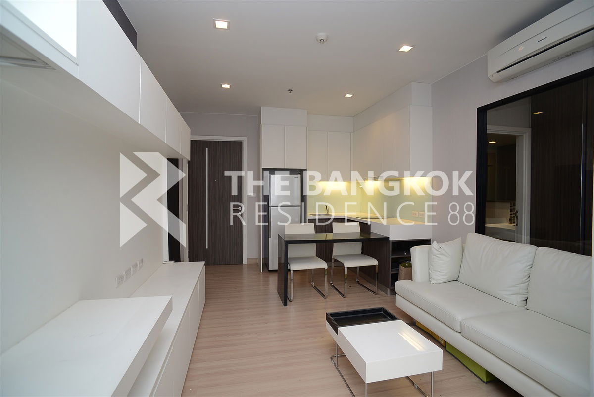 picture Urbano Absolute Sathon-Taksin ✨ Prime location, great value ⚡ Near BTS Krung Thonburi - 2/7