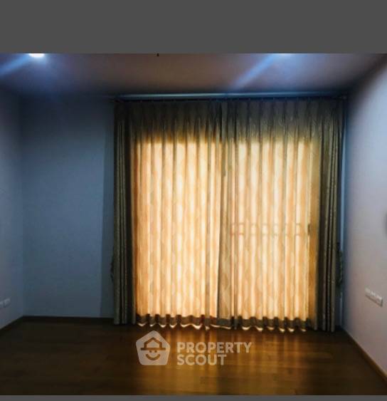 picture 1-BR Condo at Hive Taksin near BTS Wongwian Yai (ID 593537) - 30/30