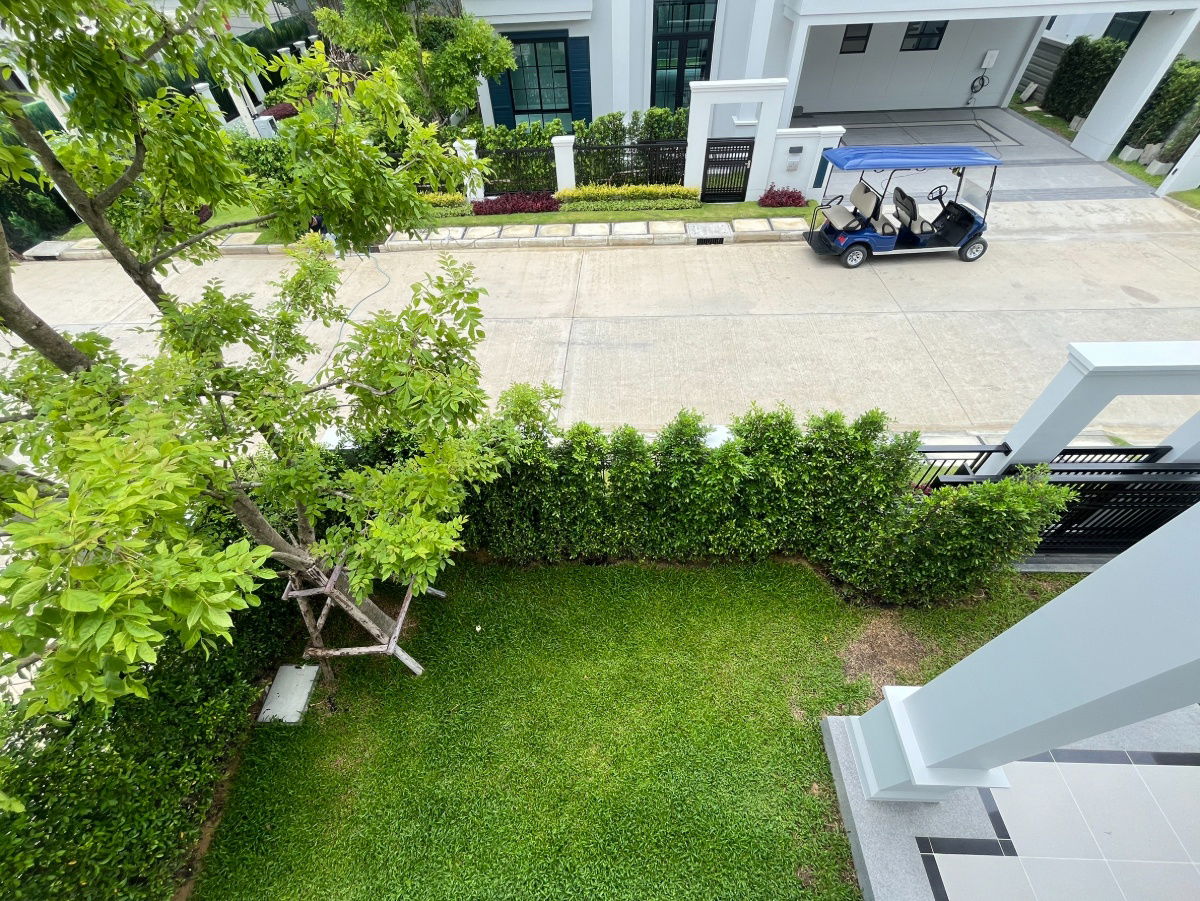 picture Last Corner Unit in the Zone! Setthasiri Don Mueang: A 308 sq.m. House on a 75.3 sq. wah Plot 4 Bedrooms, 5 Bathrooms, 3 Parking Spaces - 19/33