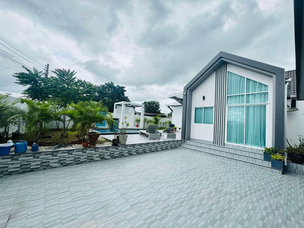 picture Ready to move in house, private swimming pool, good atmosphere - 1/18
