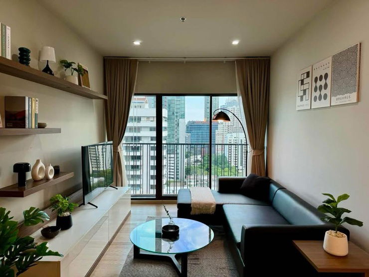 picture  For rent ✨ Noble Refine 🔥 Line ID @034etfin 📲 1 bedroom 1 bathroom✨ BTS Phrom Phong 180 meters 💚 - 2/16