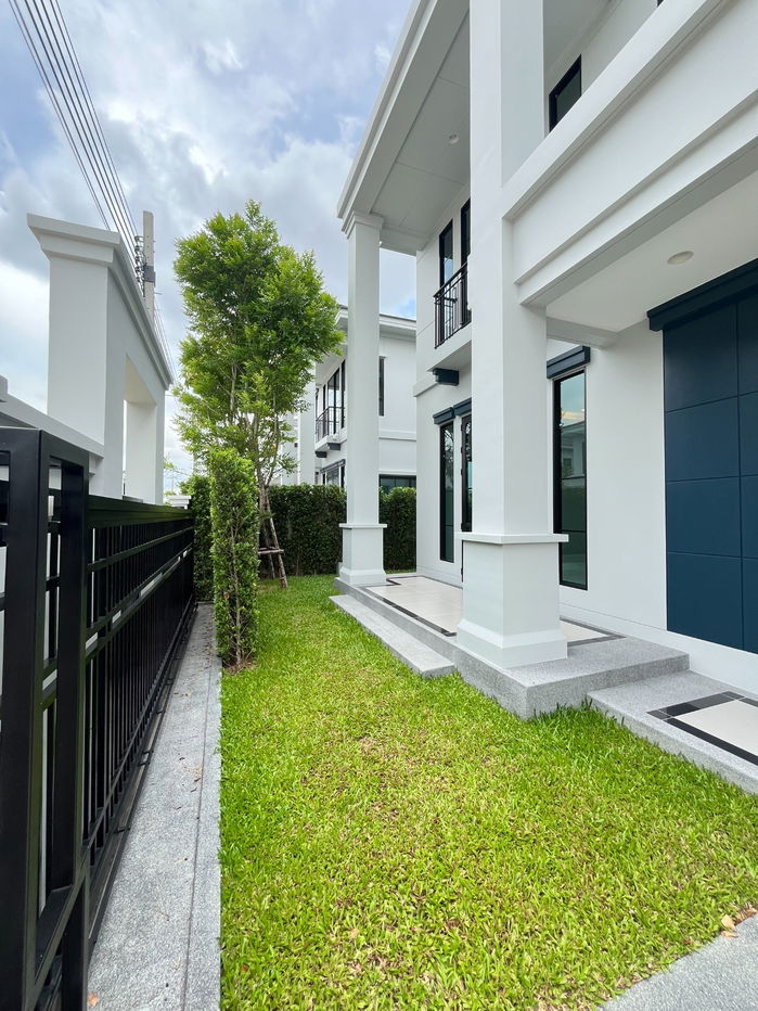 รูป 2 Units สุดท้าย ที่ดินใหญ่ หลังบ้านไม่ติดกับใคร!!! เศรษฐสิริ ดอนเมือง บ้านเดี่ยวสุดหรูทำเลดอนเมือง 4 ห้องนอน 4 ห้องนอน 2 ที่จอด พร้อมเข้าอยู่!!! - รูปที่ 3/15