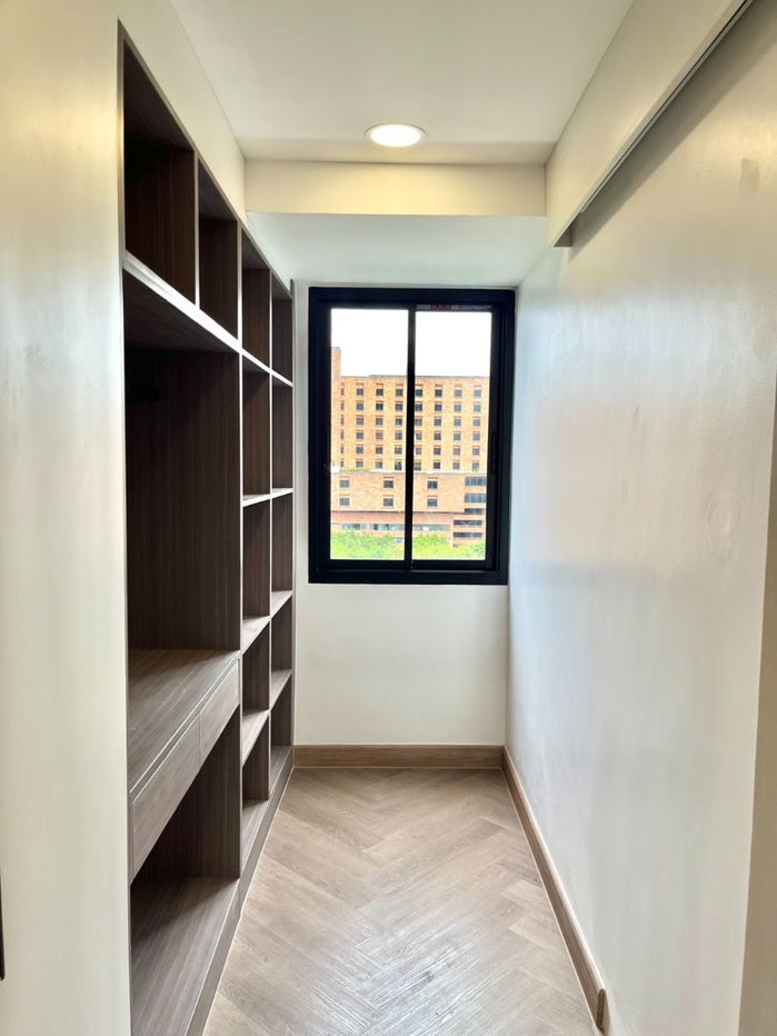 picture Condo for sale, Sri Thana, near Nimman, Chiang Mai  bedrooms Tel 082-389-9314 Boo - 18/29