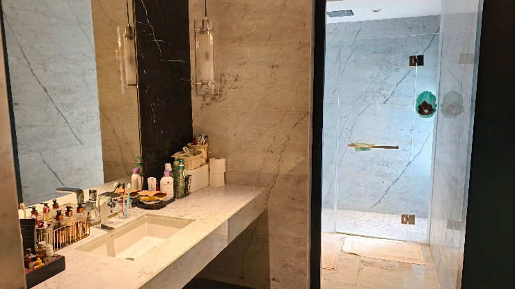 รูป บ้านหรูใจกลางลาดพร้าว ซอยนาคนิวาส 37 สไตล์โมเดิร์น ลักซ์ชัวรี บรรยากาศเงียบสงบ - รูปที่ 6/10