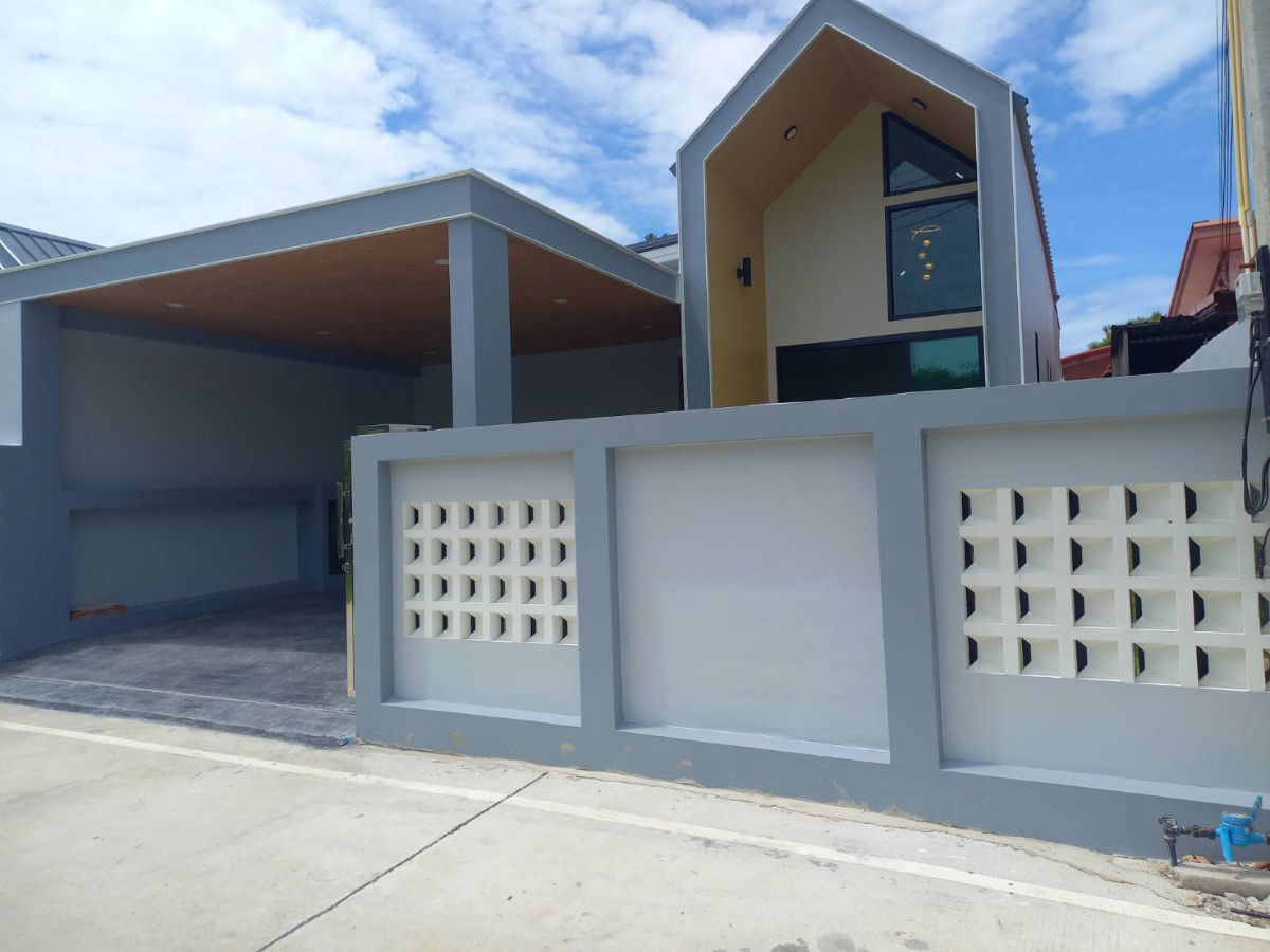 picture Pattaya house in prime location, 3beds 3baths before the railway - 3/19