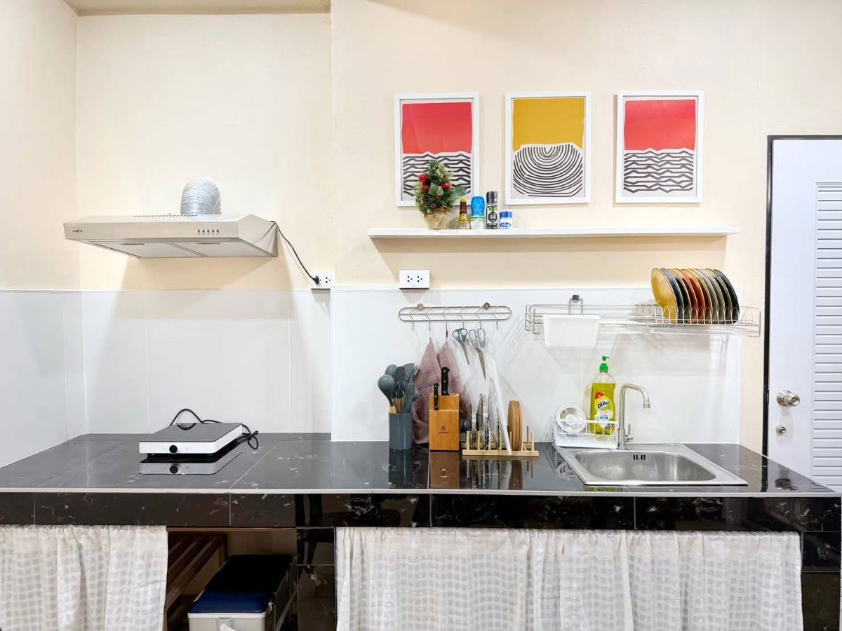 รูป เซ้งที่พักรีโนเวทใหม่ ทำเลทองกลางท่าแพ เหมาะสำหรับทำธุรกิจ Airbnb, Guesthouse, Hostel T.094-6511456 - รูปที่ 6/27