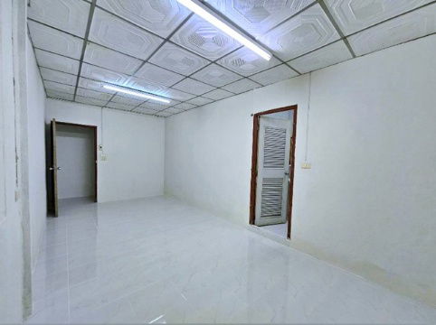รูป รร.นานาชาติเวลส์ 3.3กม. BTS บางจาก 2.2 กม. ให้เช่าทาวน์เฮ้าส์ 2 ชั้น 22 ตร.วา. 2นอน ตลาดบางจาก 2.2 กม. - รูปที่ 2/8