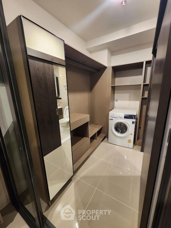 picture 1-BR Condo at XT Huaikhwang near MRT Huai Khwang (ID 2216924) - 1/11