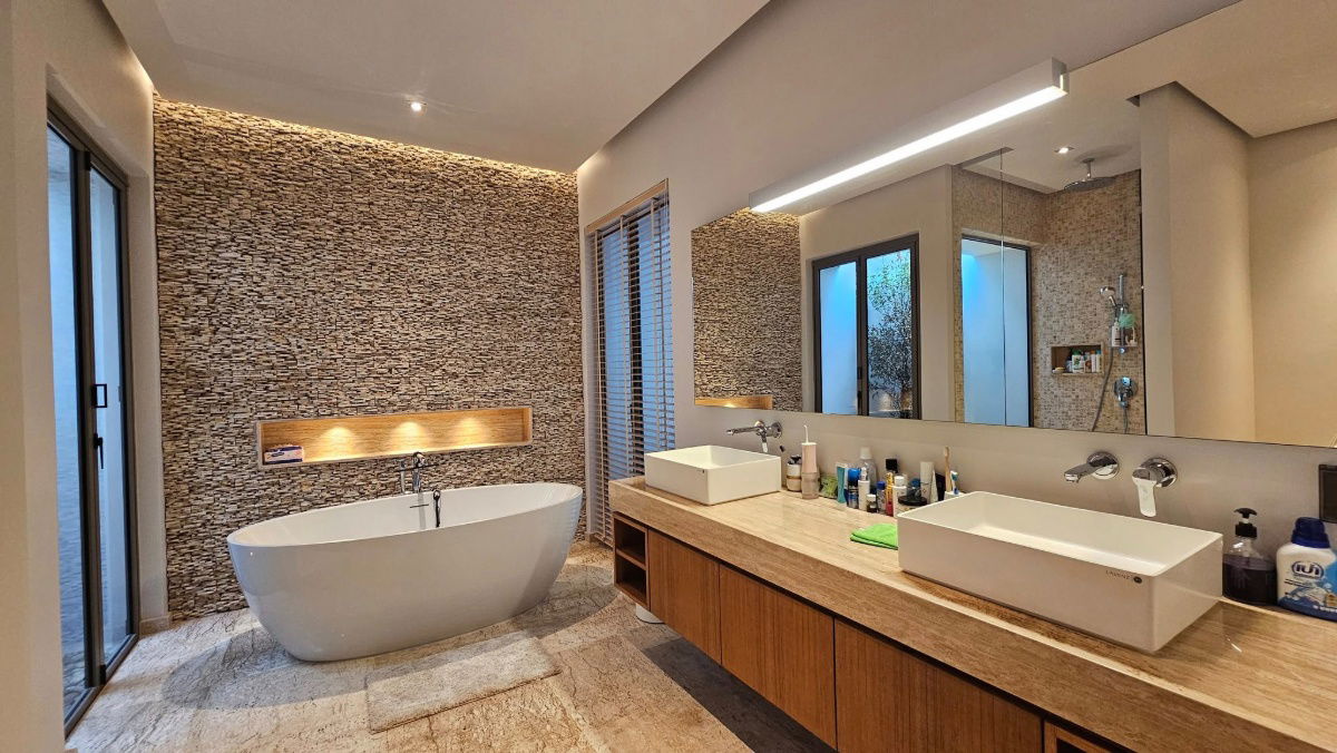 รูป Luxury 4-Bedroom Villa for Rent at Anchan Tropicana – Phuket - รูปที่ 19/37