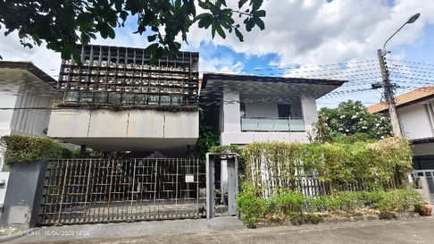 บ้านหรูใจกลางลาดพร้าว ซอยนาคนิวาส 37 สไตล์โมเดิร์น ลักซ์ชัวรี บรรยากาศเงียบสงบ
